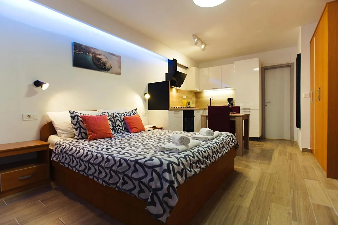 Apartments Kiwi روفينج 0*,  كرواتيا