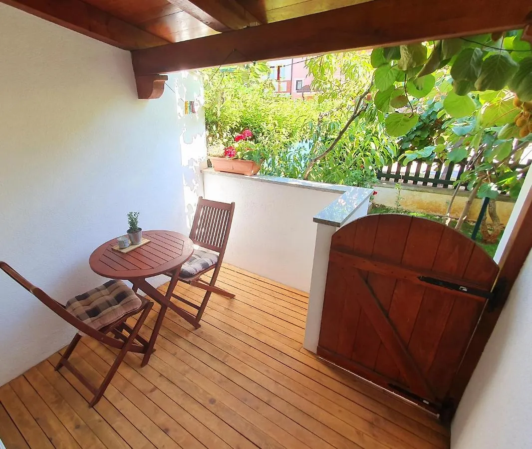 Apartments Kiwi روفينج كرواتيا