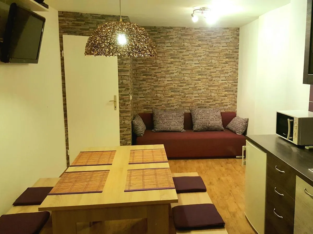 Apartments Kiwi روفينج